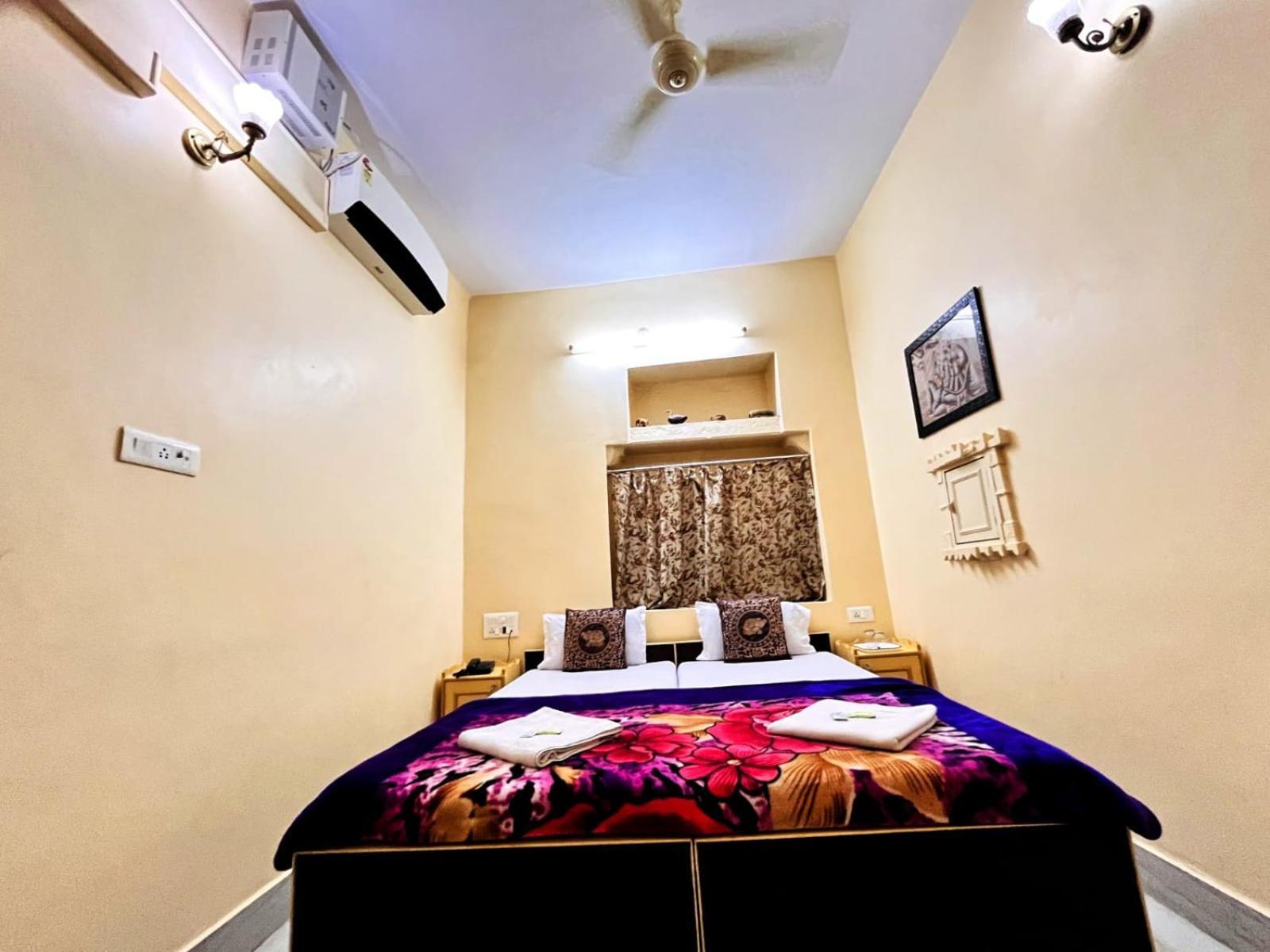 Hotel Himmat Niwas Jaisalmer Ngoại thất bức ảnh